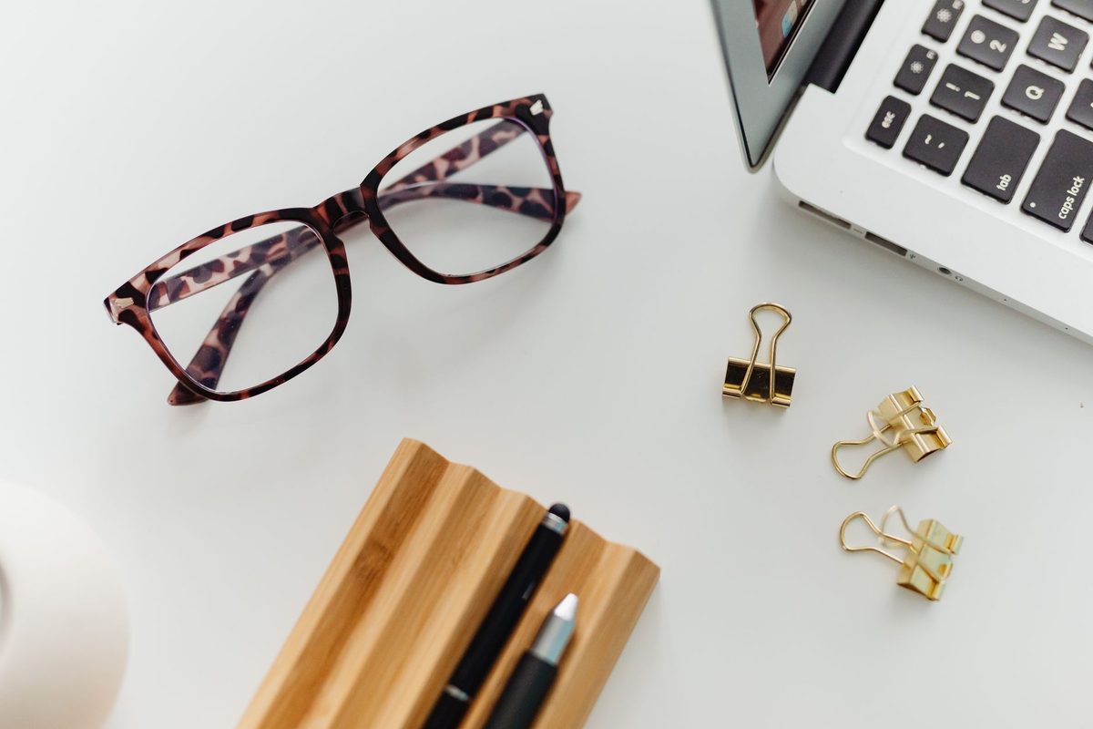Screen work glasses: when the employer pays