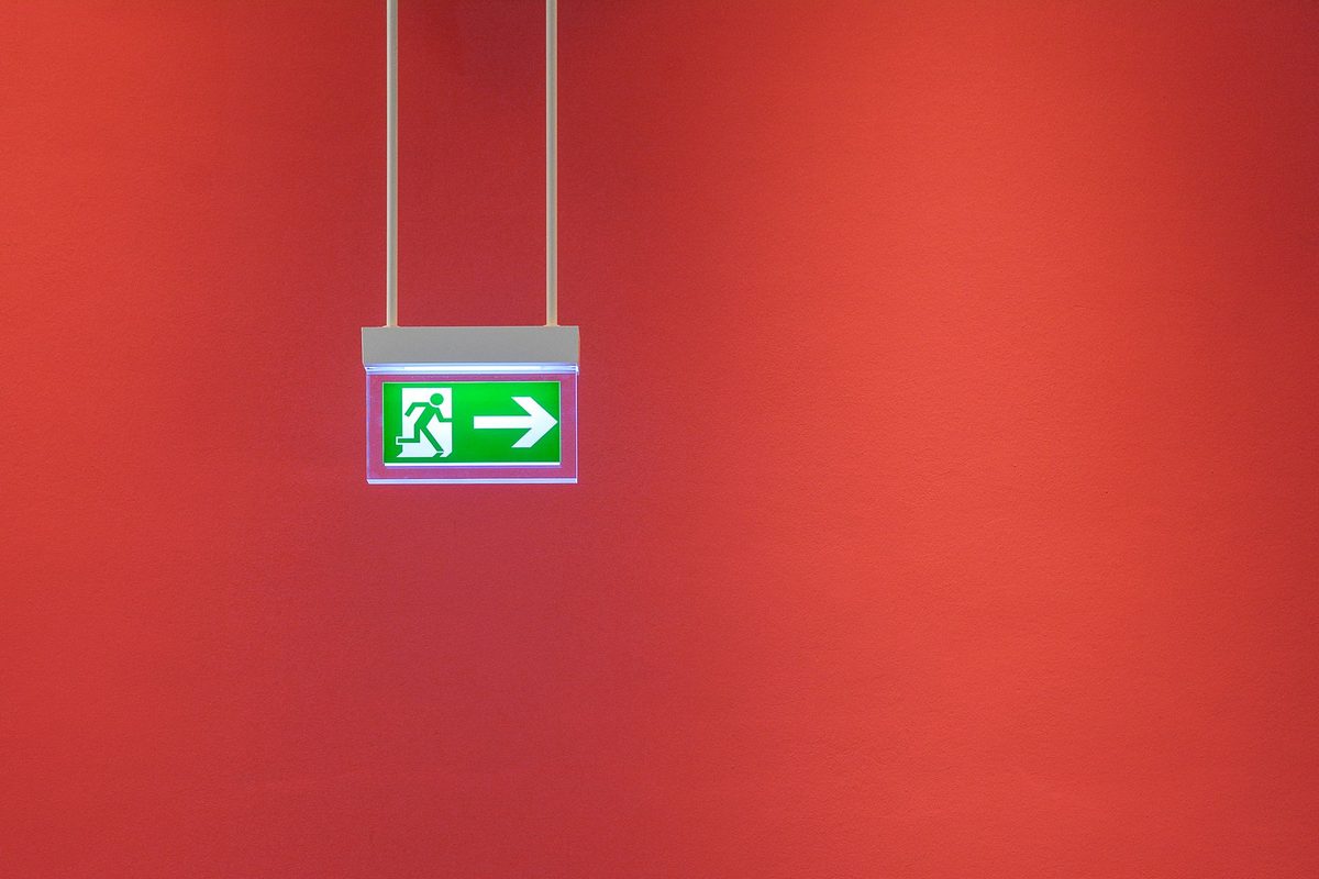 Flucht- und Rettungsplan im Büro: Pflicht?